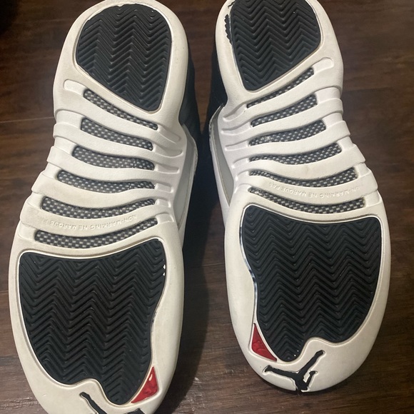 Air Jordan 12 Retro Playoff 2022 Black size 6 womens - Picture 6 of 7
